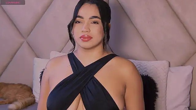 Snapshot of CharlotteeBrownn chatting on November 2025 07:03:01 PM CharlotteeBrownn online show from November 2025 07:03:01 PM