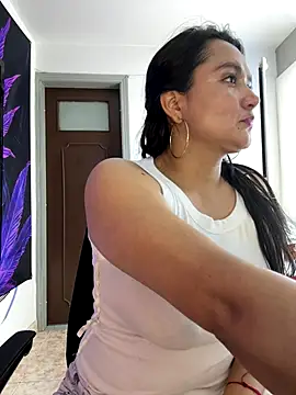 Snapshot of Rouse69_ chatting on December 2025 12:25:02 PM Rouse69 online show from December 2025 12:25:02 PM