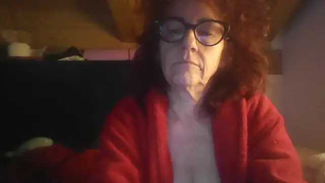 Snapshot of klarissabloum chatting on April 2026 08:34:01 AM klarissabloum online show from April 2026 08:34:01 AM