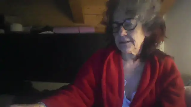 Snapshot of klarissabloum chatting on April 2026 05:54:02 AM klarissabloum online show from April 2026 05:54:02 AM