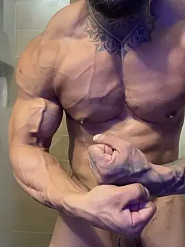 Snapshot of Andrew_Johnnson chatting on June 2026 03:32:02 AM Andrew Johnnson online show from June 2026 03:32:02 AM