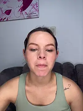 miacarrot online show from April 2026 02:17:02 AM