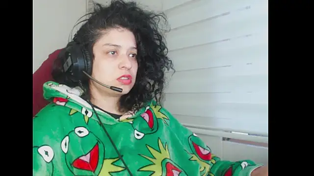 Snapshot of miss_carmila1 chatting on September 2025 10:46:02 PM miss carmila1 online show from September 2025 10:46:02 PM