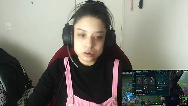 Snapshot of miss_carmila1 chatting on October 2025 11:06:02 PM miss carmila1 online show from October 2025 11:06:02 PM