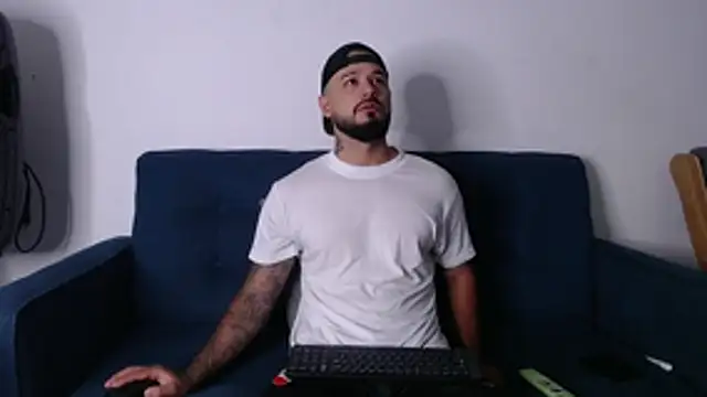 Eric Evans1 online show from November 2025 10:04:02 AM