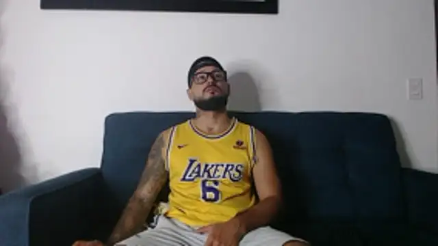 Eric Evans1 online show from December 2025 04:00:02 AM