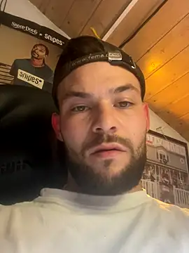 Mexxwell69 online show from October 2025 09:37:01 PM