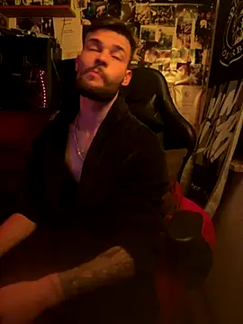 Mexxwell69 online show from October 2025 10:43:02 PM