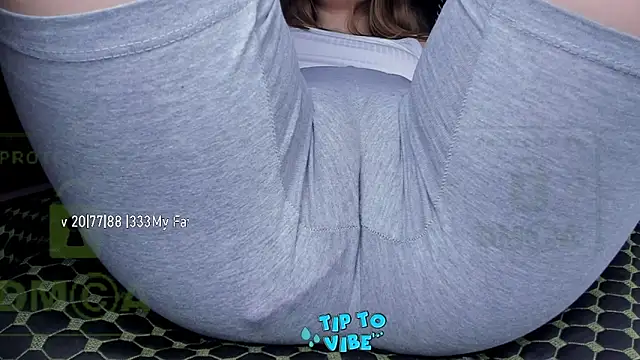 Snapshot of Cameltoe_squirt_inPants chatting on February 2025 03:17:02 PM Cameltoe squirt inPants online show from February 2025 03:17:02 PM