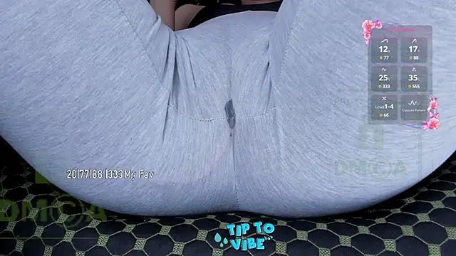 Snapshot of Cameltoe_squirt_inPants chatting on March 2025 10:46:01 AM Cameltoe squirt inPants online show from March 2025 10:46:01 AM