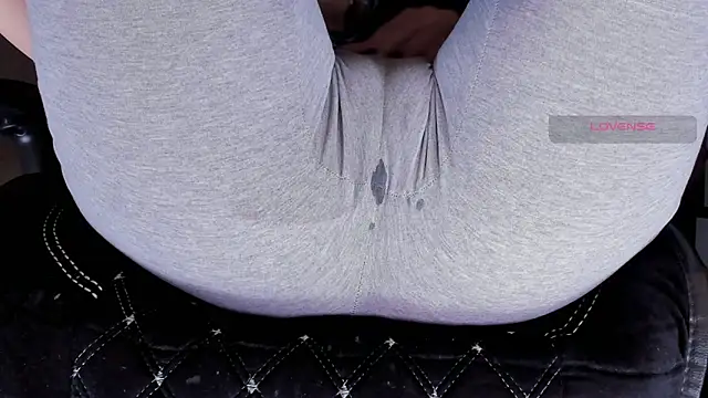 Snapshot of Cameltoe_squirt_inPants chatting on September 2025 03:44:01 PM Cameltoe squirt inPants online show from September 2025 03:44:01 PM