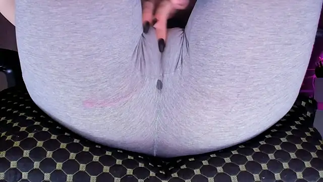 Snapshot of Cameltoe_squirt_inPants chatting on November 2025 01:00:01 PM Cameltoe squirt inPants online show from November 2025 01:00:01 PM