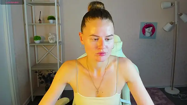 Snapshot of Wanda_Gomez chatting on September 2025 02:28:01 PM Wanda Gomez online show from September 2025 02:28:01 PM