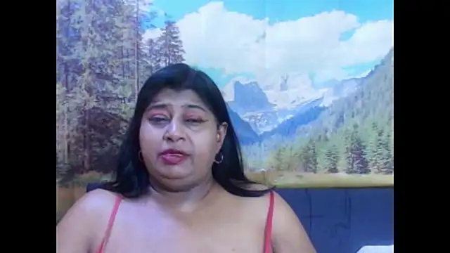 Snapshot of indianhoney694u chatting on February 2026 06:40:02 AM indianhoney694u online show from February 2026 06:40:02 AM