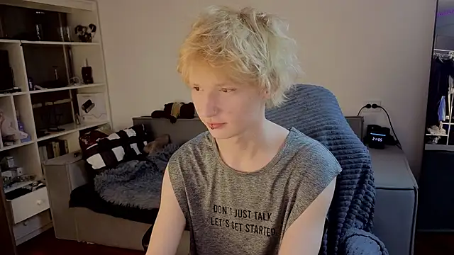 Your avatar online show from October 2025 06:05:01 PM