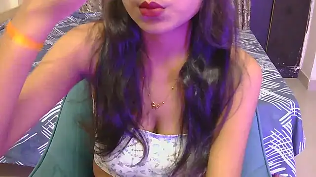 hoty-priya online show from July 2026 04:47:01 AM
