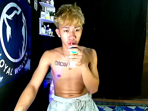 naughtyboyloy 0 online show from November 2025 05:22:01 PM