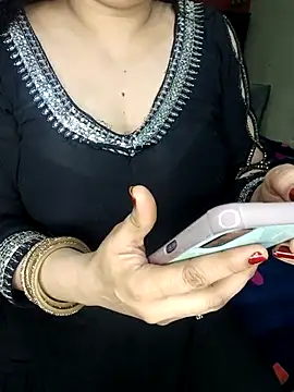 PRIYA 22 online show from October 2025 12:55:01 AM