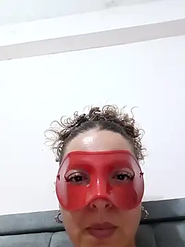 Snapshot of Maskelihatun chatting on September 2025 05:12:02 PM Maskelihatun online show from September 2025 05:12:02 PM