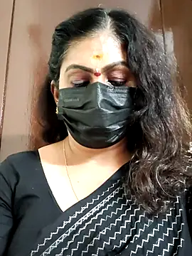 Snapshot of Sweetie_swetha37 chatting on September 2025 08:09:01 PM Sweetie swetha37 online show from September 2025 08:09:01 PM