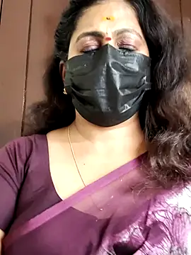 Snapshot of Sweetie_swetha37 chatting on September 2025 07:37:01 PM Sweetie swetha37 online show from September 2025 07:37:01 PM