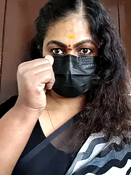 Snapshot of Sweetie_swetha37 chatting on September 2025 03:19:02 AM Sweetie swetha37 online show from September 2025 03:19:02 AM