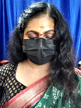 Snapshot of Sweetie_swetha37 chatting on October 2025 08:42:02 PM Sweetie swetha37 online show from October 2025 08:42:02 PM