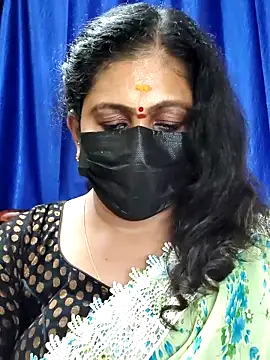 Snapshot of Sweetie_swetha37 chatting on October 2025 08:32:01 PM Sweetie swetha37 online show from October 2025 08:32:01 PM