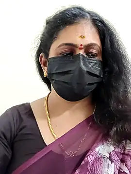 Snapshot of Sweetie_swetha37 chatting on November 2025 10:18:02 PM Sweetie swetha37 online show from November 2025 10:18:02 PM