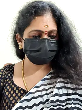 Snapshot of Sweetie_swetha37 chatting on November 2025 10:26:02 PM Sweetie swetha37 online show from November 2025 10:26:02 PM