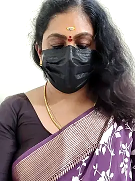 Snapshot of Sweetie_swetha37 chatting on November 2025 07:36:03 PM Sweetie swetha37 online show from November 2025 07:36:03 PM