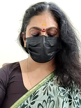 Snapshot of Sweetie_swetha37 chatting on November 2025 05:56:01 PM Sweetie swetha37 online show from November 2025 05:56:01 PM