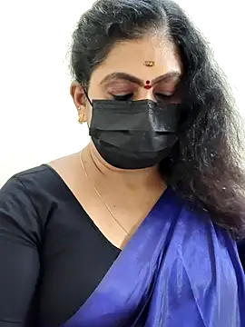 Snapshot of Sweetie_swetha37 chatting on December 2025 12:10:01 PM Sweetie swetha37 online show from December 2025 12:10:01 PM