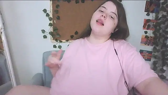 Snapshot of brattyprincessemma chatting on October 2025 05:58:02 PM brattyprincessemma online show from October 2025 05:58:02 PM