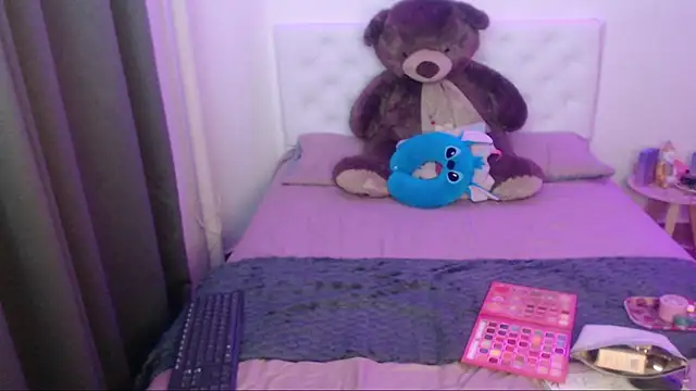 kylie444  online show from November 2025 10:45:02 PM