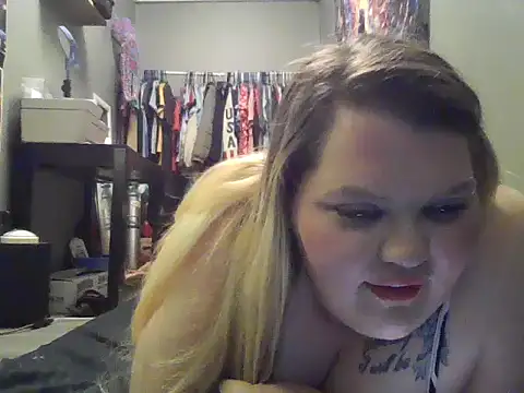 Snapshot of Prettyeyefairy chatting on June 2026 01:32:02 AM Prettyeyefairy online show from June 2026 01:32:02 AM