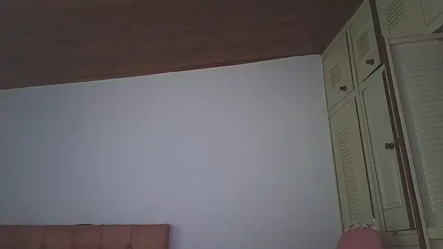 Snapshot of Crystal_Star_ chatting on September 2025 10:36:01 PM Crystal Star online show from September 2025 10:36:01 PM