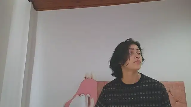 Snapshot of Crystal_Star_ chatting on October 2025 12:37:02 PM Crystal Star online show from October 2025 12:37:02 PM