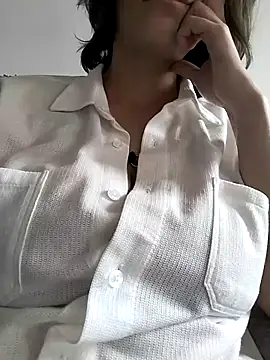 Snapshot of Crystal_Star_ chatting on November 2025 06:43:02 PM Crystal Star online show from November 2025 06:43:02 PM