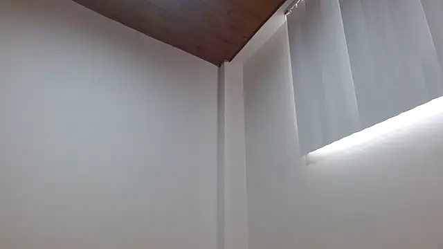 Snapshot of Crystal_Star_ chatting on December 2025 11:59:01 AM Crystal Star online show from December 2025 11:59:01 AM