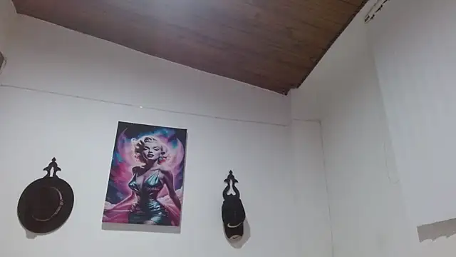 Crystal Star  online show from April 2026 03:55:01 AM