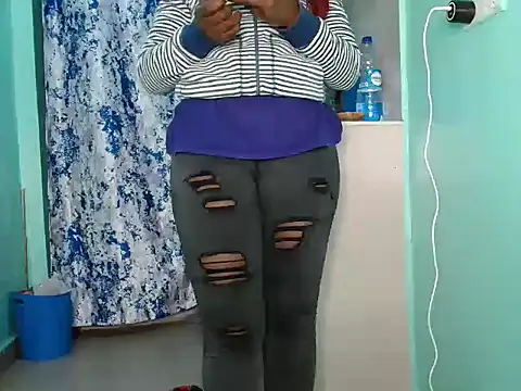 Snapshot of Alexxa_ebony chatting on April 2026 08:39:01 PM Alexxa ebony online show from April 2026 08:39:01 PM