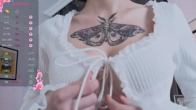 Snapshot of Sonia_Jones chatting on October 2025 06:24:01 PM Sonia Jones online show from October 2025 06:24:01 PM