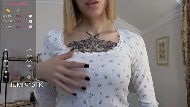 Snapshot of Sonia_Jones chatting on December 2025 09:29:01 AM Sonia Jones online show from December 2025 09:29:01 AM