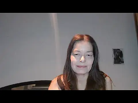 Snapshot of SexySarah177 chatting on December 2024 08:23:02 PM SexySarah177 online show from December 2024 08:23:02 PM