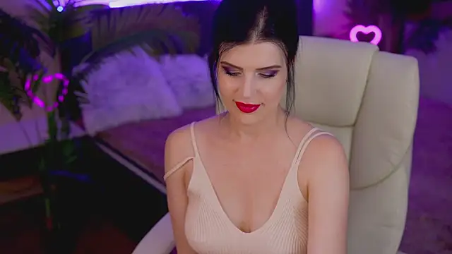 BagiraMays online show from September 2025 06:55:02 PM