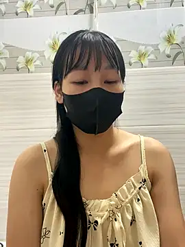 Meowwn online show from October 2025 05:15:02 PM