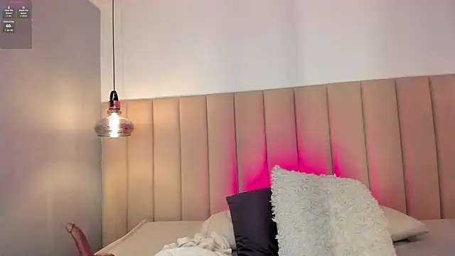 Snapshot of belamonroe chatting on September 2025 04:23:02 PM belamonroe online show from September 2025 04:23:02 PM