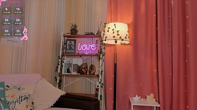 Snapshot of Winaria chatting on March 2026 04:28:02 AM Winaria online show from March 2026 04:28:02 AM