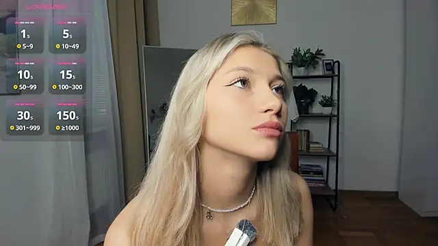 Snapshot of FaaBinaa chatting on November 2025 07:30:01 AM FaaBinaa online show from November 2025 07:30:01 AM